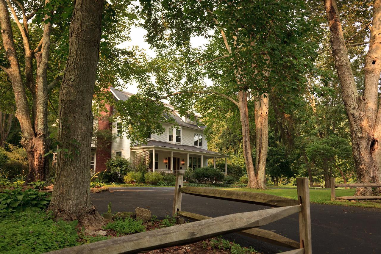 The White Oak Inn Zuck Exterior photo