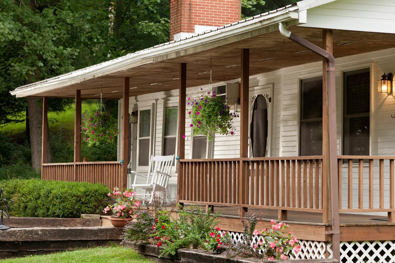 The White Oak Inn Zuck Exterior photo